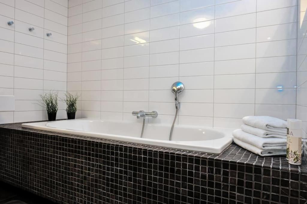 #Stayhere - Spacious Luxury Town Hall 3Bdr Apartment Вилнюс Екстериор снимка
